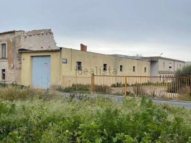 Capannone in vendita a Comiso, Sicilia
