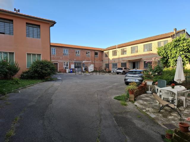 Capannone in vendita a San Colombano, Capannori