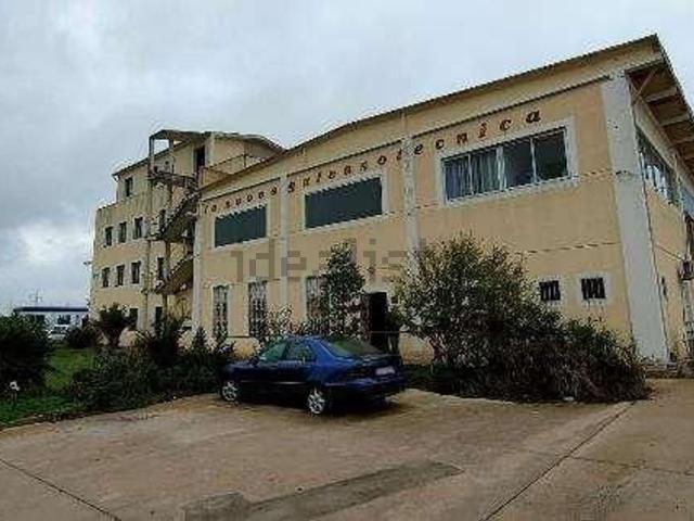 Capannone in vendita a CACIP - Agglomerato industriale di Elmas, Elmas