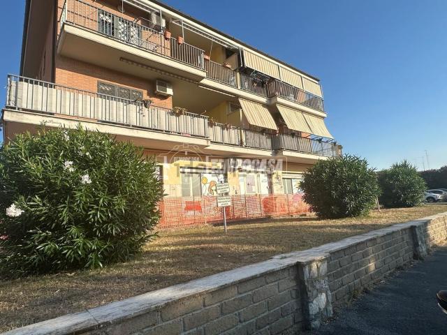 Capannone in vendita a Poggio dell'Asino, Roma Capitale