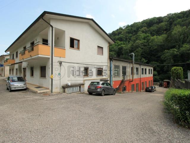 Capannone in vendita a Crespadoro, Veneto