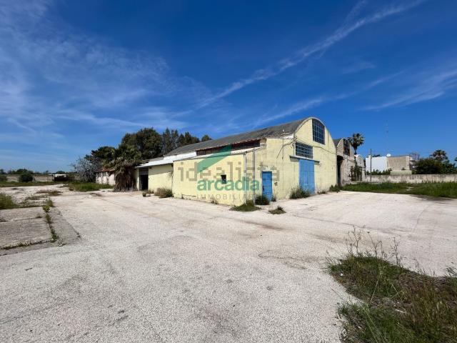 Capannone in vendita a Fesca, Bari