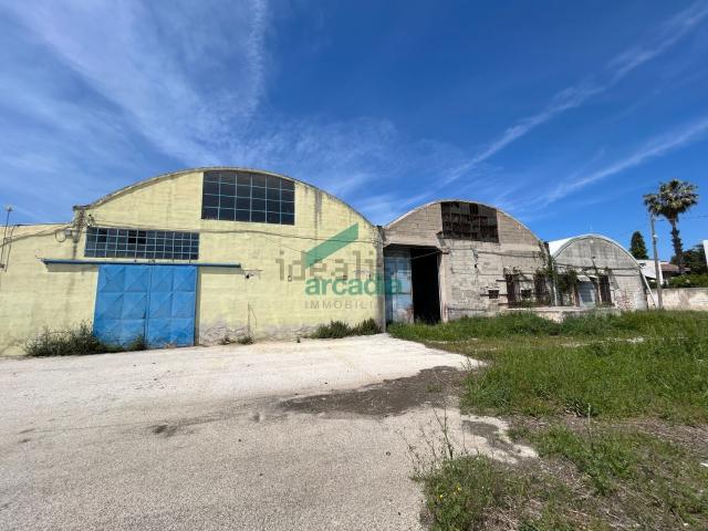 Capannone in vendita a Municipio 5, Puglia