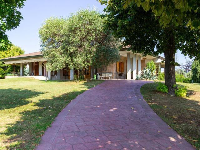 Capannone in vendita a Zoppola, Friuli-Venezia Giulia