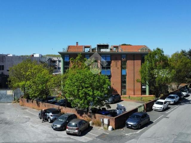 Capannone in vendita a San Giuliano Terme, Toscana