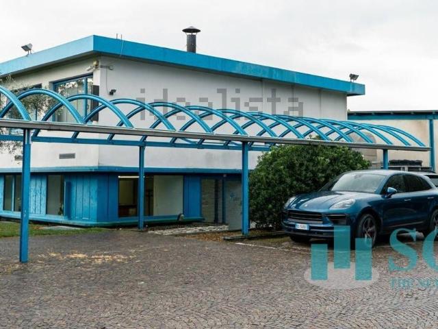 Capannone in vendita a Prati, Desio