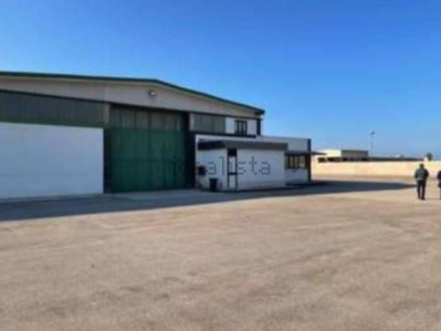 Capannone in vendita a Puglia, Barletta-andria-trani