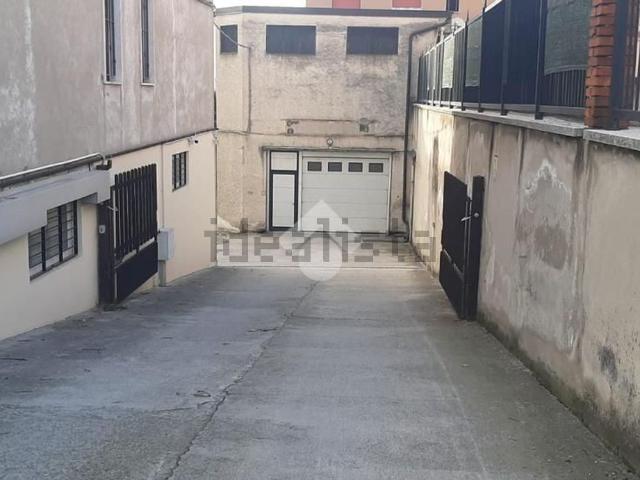 Capannone in vendita a Zona Sud, Brescia