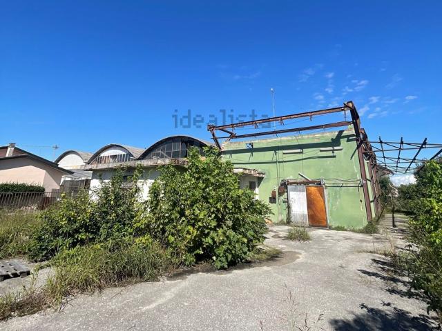 Capannone in vendita a Selvazzano Dentro, Veneto
