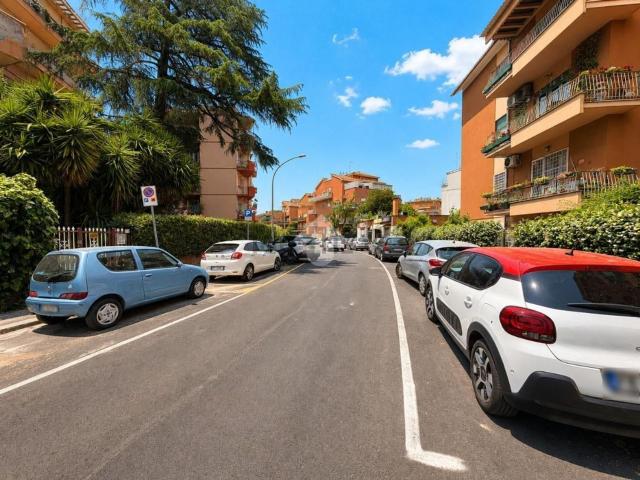 Capannone in vendita a Municipio Roma III, Roma Capitale
