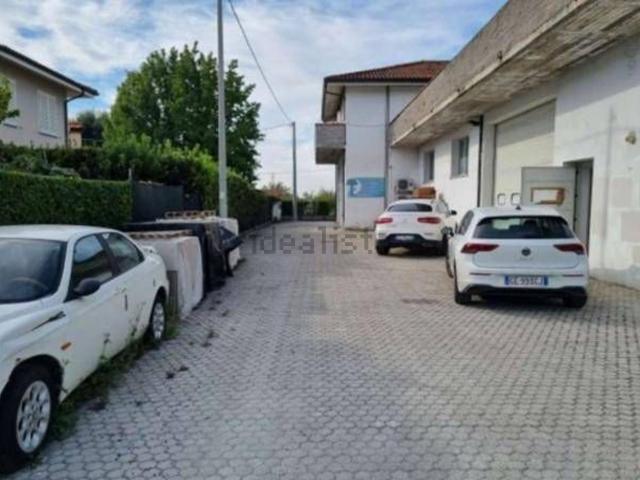 Capannone in vendita a Uzzano E Castello, Toscana