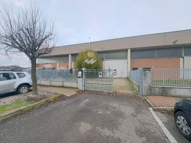 Capannone in vendita a Sant'alessio Con Vialone, Lombardia