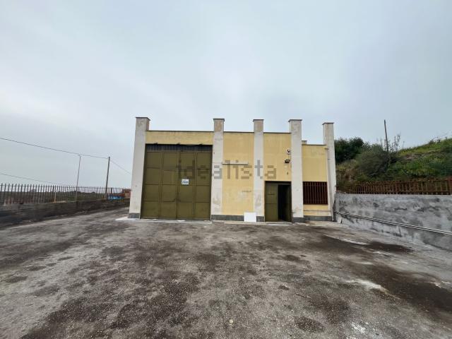 Capannone in vendita a Carlentini, Sicilia