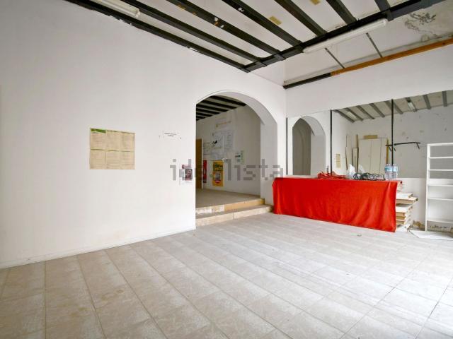 Capannone in vendita a Monteleone - Santa Rosalia, Cagliari