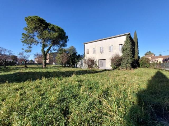 Capannone in vendita a Sandrigo, Veneto