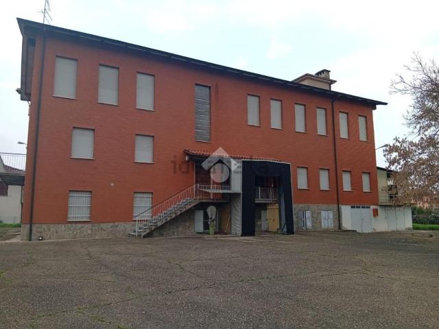 Capannone in vendita a Le Piane, Traversetolo