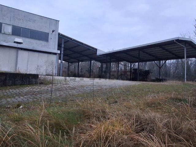 Capannone in vendita a Piemonte, Novara
