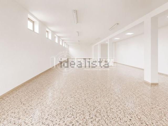 Capannone in vendita a Puglia, Lecce