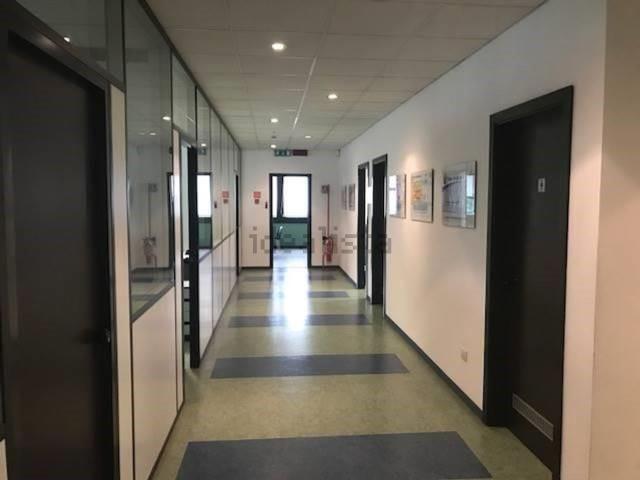 Capannone in vendita a Zona Omogenea Milano Nord, Paderno Dugnano