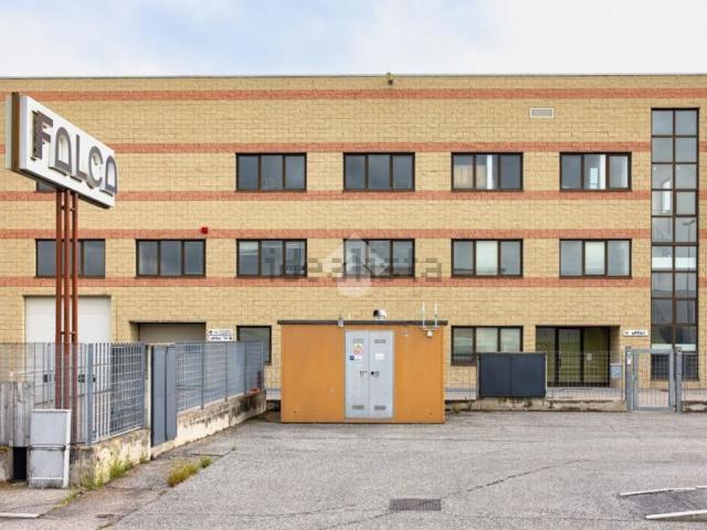 Capannone in vendita a Zona Artigianale Foroni, Valeggio Sul Mincio