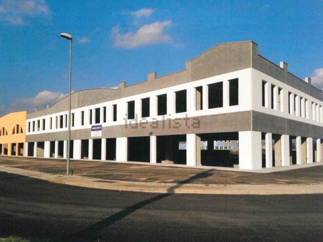 Capannone in vendita a Tavagnacco, Friuli-Venezia Giulia