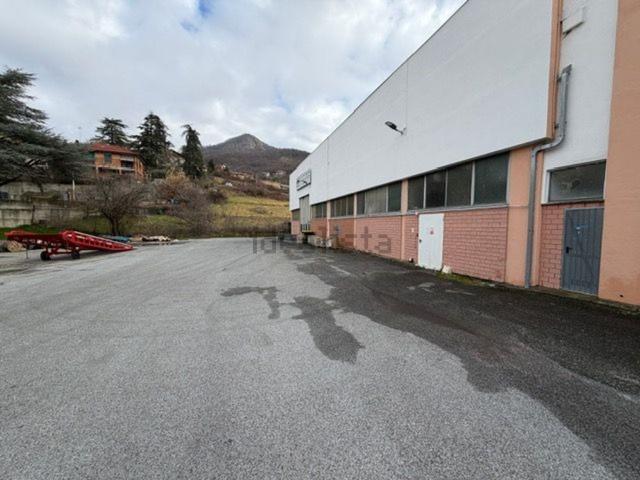 Capannone in vendita a Casella, Liguria