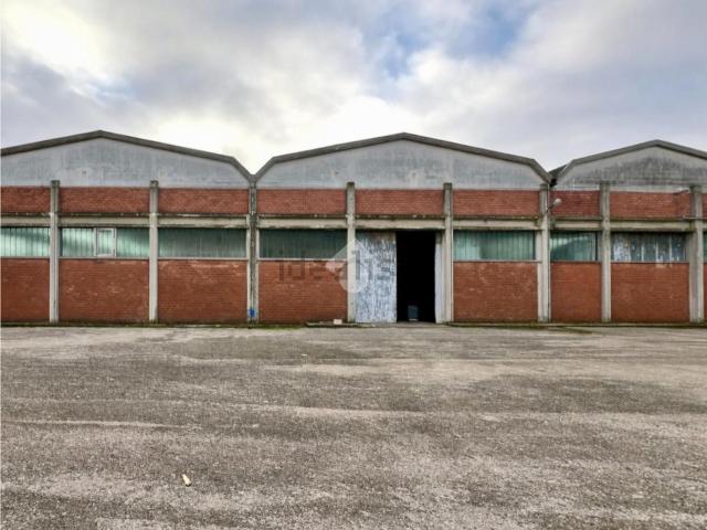 Capannone in vendita a Piane Vomano, Roseto degli Abruzzi