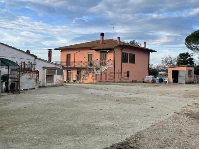 Capannone in vendita a Cignano, Cortona