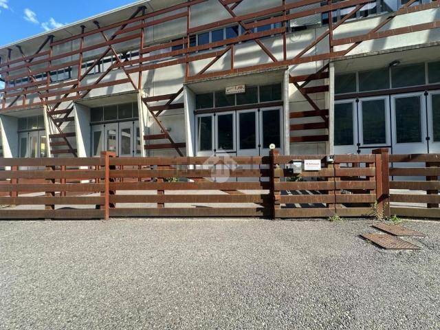 Capannone in vendita a Comunità montana della valle Camonica, Darfo
