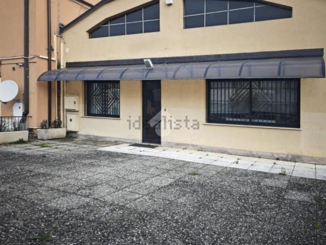 Capannone in vendita a Zona Ovest, Brescia