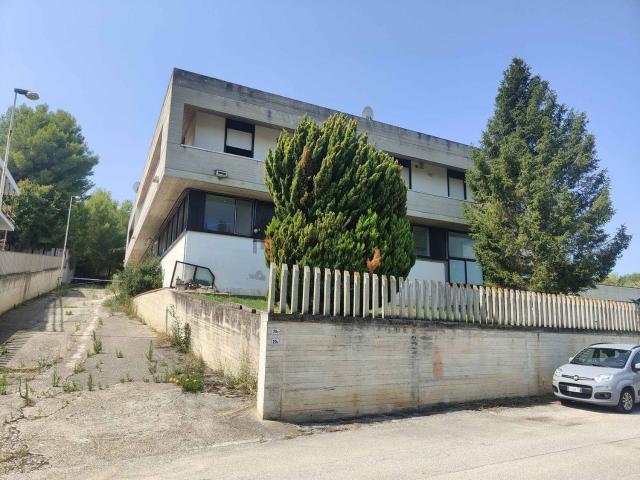 Capannone in vendita a Zona Industriale Acquaviva Picena, Marche