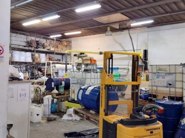 Capannone in vendita a Arcola, Liguria