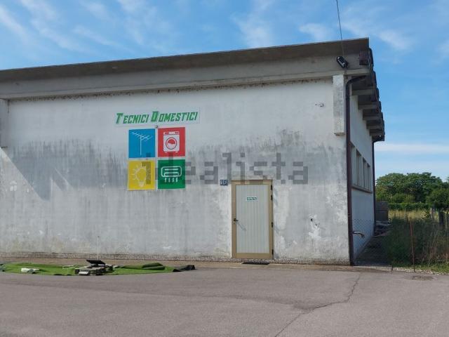Capannone in vendita a Porto Viro, Veneto