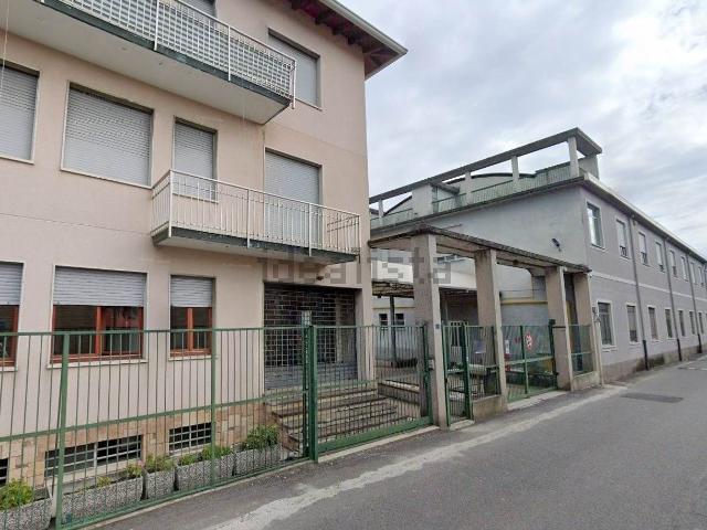 Capannone in vendita a Nova Milanese, Lombardia