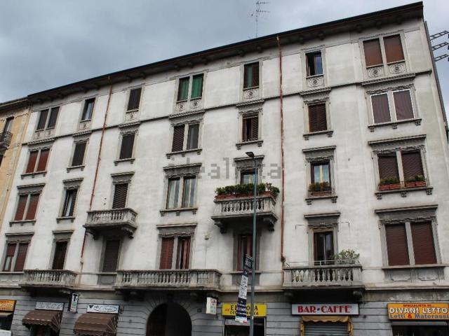 Capannone in vendita a Municipio 7, Milano