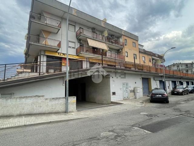 Capannone in vendita a Corigliano-Rossano, Calabria