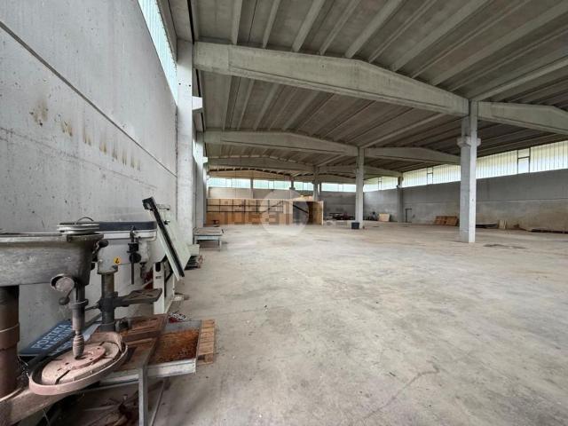 Capannone in vendita a Urgnano, Lombardia