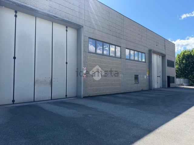 Capannone in vendita a Fontanafredda, Friuli-Venezia Giulia