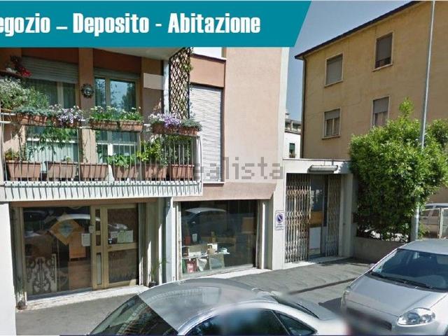 Capannone in vendita a Padova, Veneto