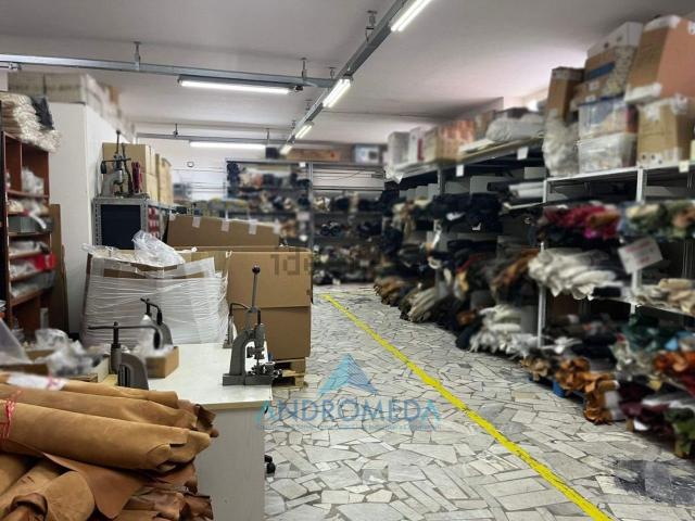 Capannone in vendita a Zona Maddalena, Grumo Nevano