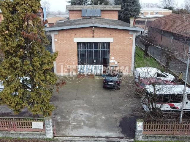 Capannone in vendita a Re, Reggio Emilia