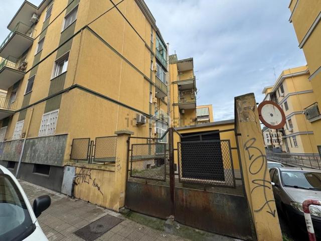 Capannone in vendita a Municipio 2, Puglia