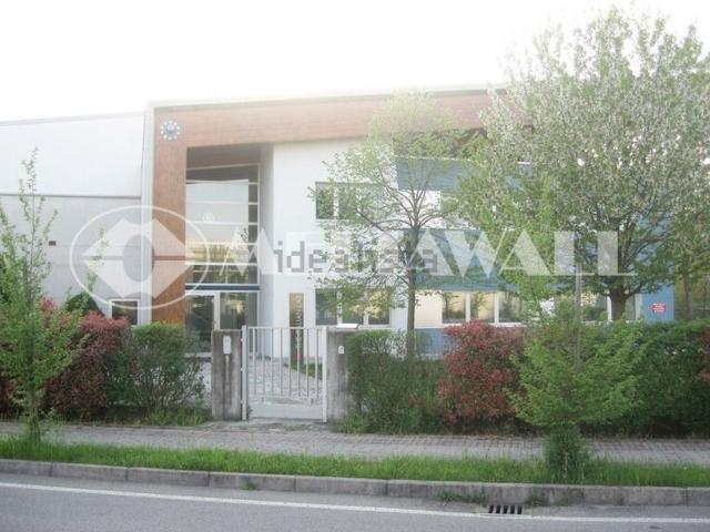 Capannone in vendita a Pordenone, Friuli-Venezia Giulia