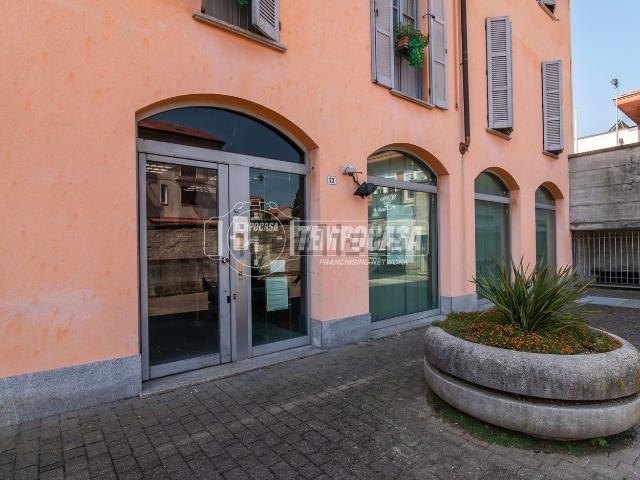 Capannone in vendita a Turate, Lombardia