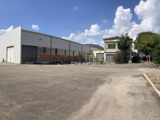 Capannone in vendita a Terni, Umbria