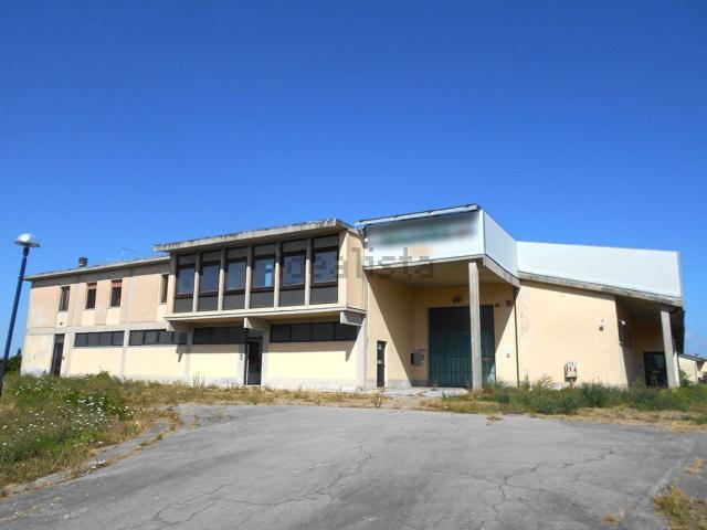 Capannone in vendita a Marciano Della Chiana, Toscana