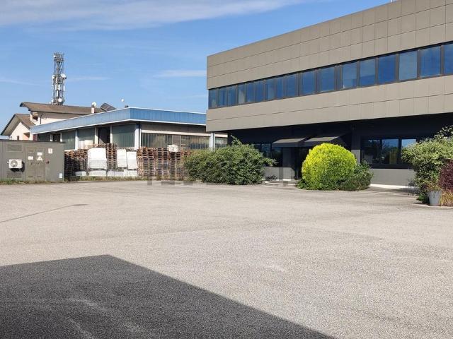 Capannone in vendita a Quinto Vicentino, Veneto