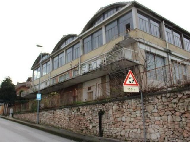 Capannone in vendita a Marche, Fermo