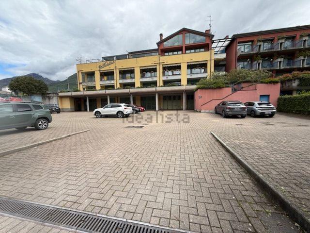 Capannone in vendita a Mandello Del Lario, Lombardia