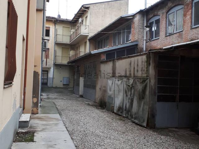 Capannone in vendita a Unione Alto Ferrarese, Cento